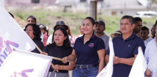 Lupita Cuautle inicia ampliación de drenaje en calle de Cacalotepec