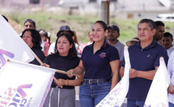 Lupita Cuautle inicia ampliación de drenaje en calle de Cacalotepec