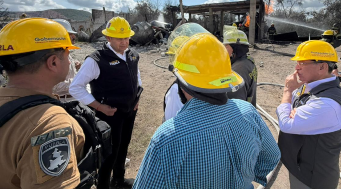 Armenta pide a FGR y FGE investigar explosión en Tepeaca