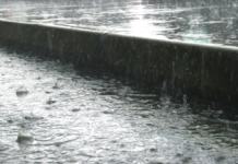 Suspenden clases en sierras Norte y Nororiental de Puebla por lluvias