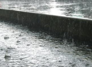 Suspenden clases en sierras Norte y Nororiental de Puebla por lluvias