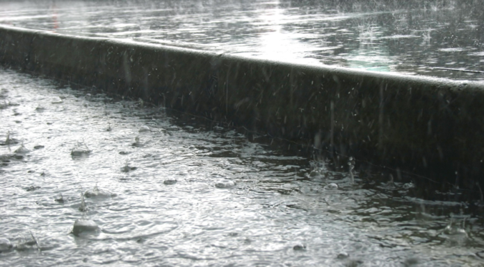 Suspenden clases en sierras Norte y Nororiental de Puebla por lluvias