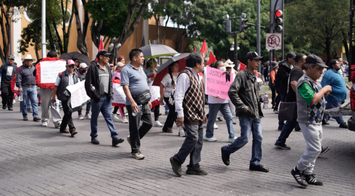Marcha de la 28 de Octubre afecta vialidades en Puebla