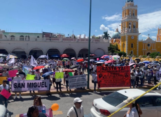Marcha exige revocación de la alcaldesa de Acatlán de Osorio
