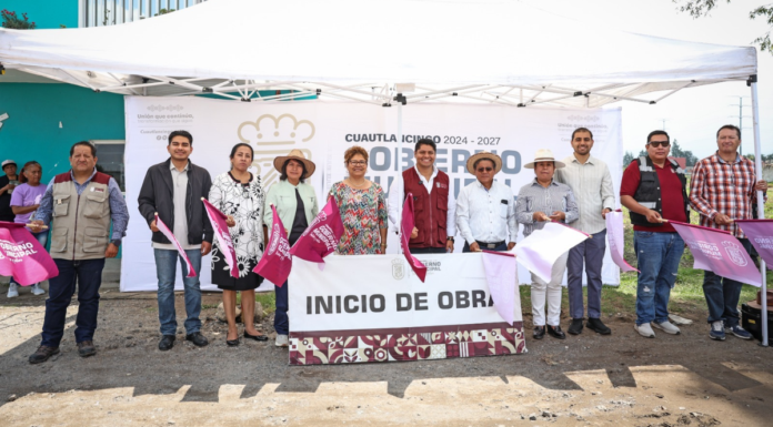 Omar Muñoz inicia pavimentación en calle Tierra y Libertad
