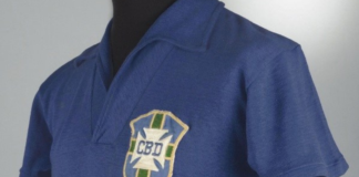 Subastarán camiseta usada por Pelé en final del Mundial 1958