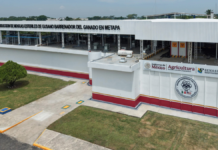 Inauguran planta binacional contra el gusano barrenador en Chiapas
