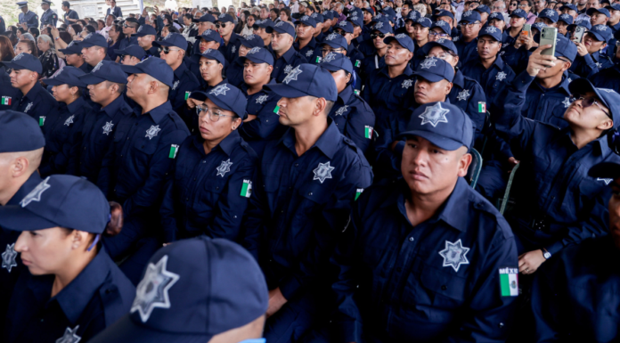 Gradúan a 330 nuevos policías en Puebla; buscan sumar mil este año