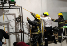 Rescatan a dos personas atrapadas en pozo de San Pedro Cholula