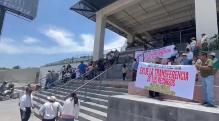 Comunidad nahua protesta en SPFA por retraso en entrega de recursos