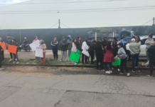 Vecinos protestan por tala de árboles en Bosques de San Sebastián