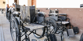 SEDIF entrega 135 sillas de ruedas para personas con discapacidad