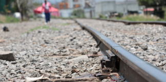 Hombre resulta herido tras ser arrollado por tren en Puebla