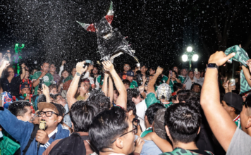 Zócalo de Puebla estalla con el triunfo de México sobre Corea