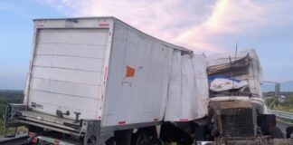 Choque frontal en la Cuacnopalan-Oaxaca deja una muerte y tres heridos