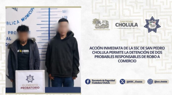 SSC Cholula detiene a dos hombres por robo en tienda de conveniencia