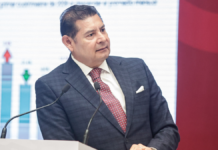 Armenta cubre con su salario fotomultas de camioneta oficial