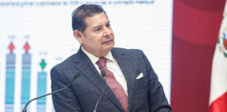 Armenta cubre con su salario fotomultas de camioneta oficial