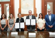 Pepe Chedraui firma convenio con ANTHUS contra trata de personas