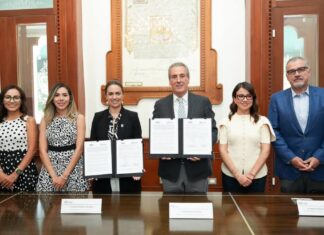 Pepe Chedraui firma convenio con ANTHUS contra trata de personas