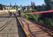 Conductor sale disparado a barranca en Zacatlán