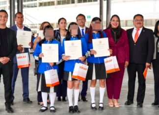 Tonantzin Fernández entrega becas de UDLAP a jóvenes cholultecas