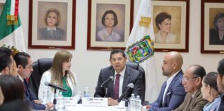 Armenta toma protesta a Carlos Ochoa como director general del SEDIF