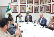 Carlos Ochoa toma protesta como director del SEDIF