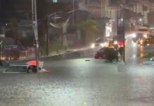 Fuerte lluvia sumerge a Puebla; deja inundaciones y autos varados