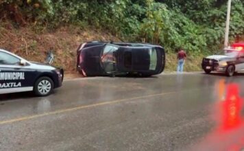 Choque en Arco Oriente de Teziutlán deja dos menores lesionados