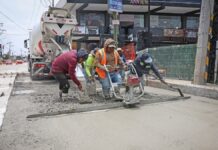 Omar Muñoz supervisa pavimentación en calle Tlaxcala de Cuautlancingo