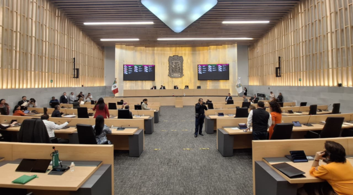 Congreso de Puebla analizará perfiles para relevar al director jurídico
