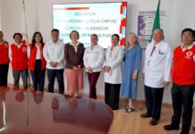 Laura Artemisa sostiene reunión con delegada de Cruz Roja en Puebla
