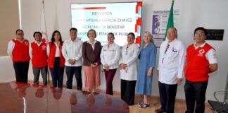 Laura Artemisa sostiene reunión con delegada de Cruz Roja en Puebla
