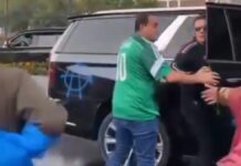 Gritan “asesino” a Cuahtémoc Blanco y rayan su camioneta