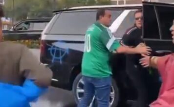 Gritan “asesino” a Cuahtémoc Blanco y rayan su camioneta