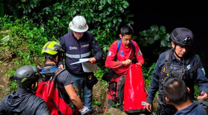 Hallan dos cuerpos más en gruta de Cuetzalan; suman tres fallecidos