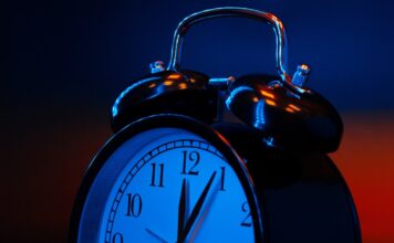 Insomnio en adultos mayores no es consecuencia del envejecimiento