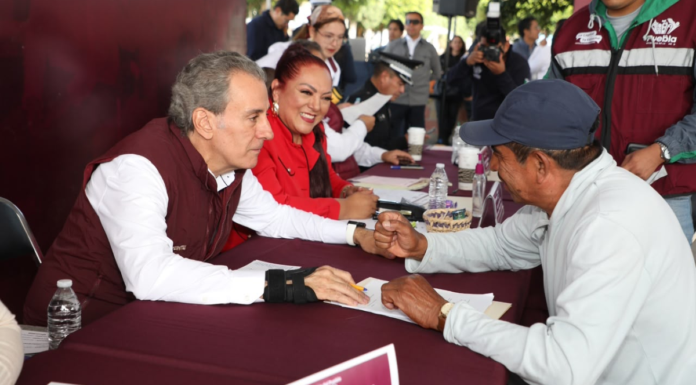 Pepe Chedraui acerca servicios a vecinos de San Baltazar Tetela