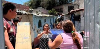 Puebla capital entrega enseres a damnificados por lluvia