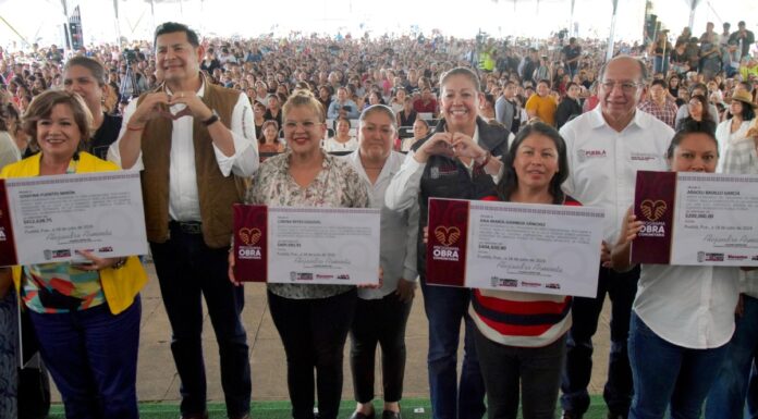 Entregan recursos a 508 comités de Obra Comunitaria en Puebla