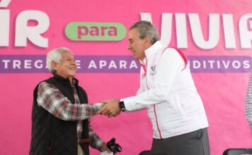 DIF Puebla Capital entrega 50 aparatos auditivos gratuitos