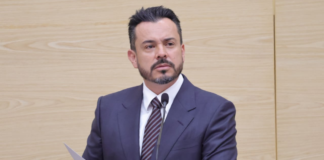 García Parra presenta ante el Congreso el proyecto del Cablebús