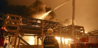 Incendio en fábrica de calzado en China deja al menos 28 muertos