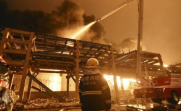 Incendio en fábrica de calzado en China deja al menos 28 muertos