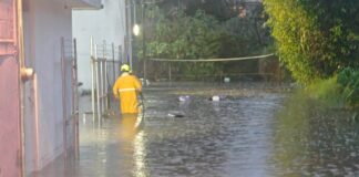 Lluvia en Puebla deja inundaciones, cierres viales y autos varados