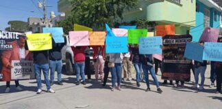 Habitantes de Atoyatenco protestan por detención de presidente auxiliar