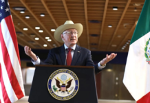 Ken Salazar niega participación de EU en captura de “El Mayo”