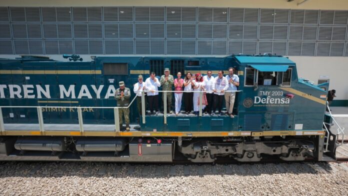 Locomotora Tren Maya