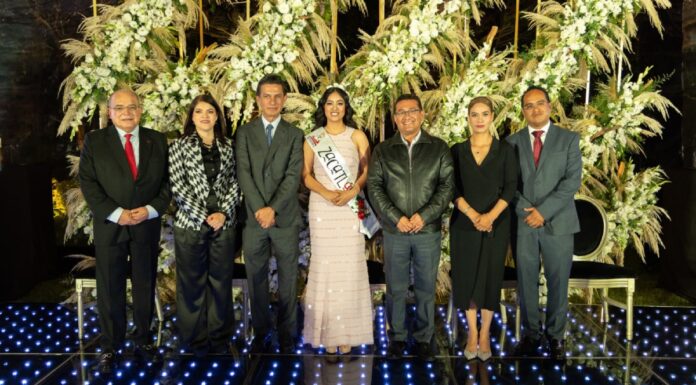 Presentan a reina de la 84 Gran Feria de la Manzana en Zacatlán